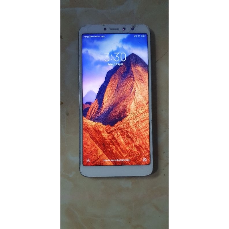 Xiaomi redmi S2 ram 3/32 pola/akun mi kosong semua minus tidak bisa sentuh touchcreen retak