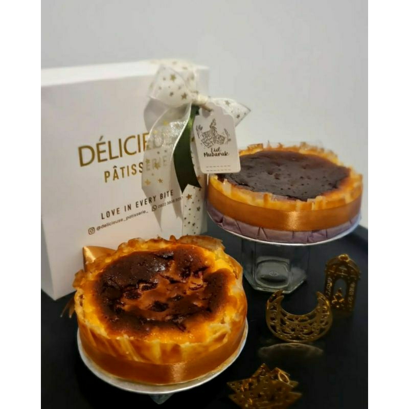 

Basque Burnt Cheese Cake Original - Diameter 16