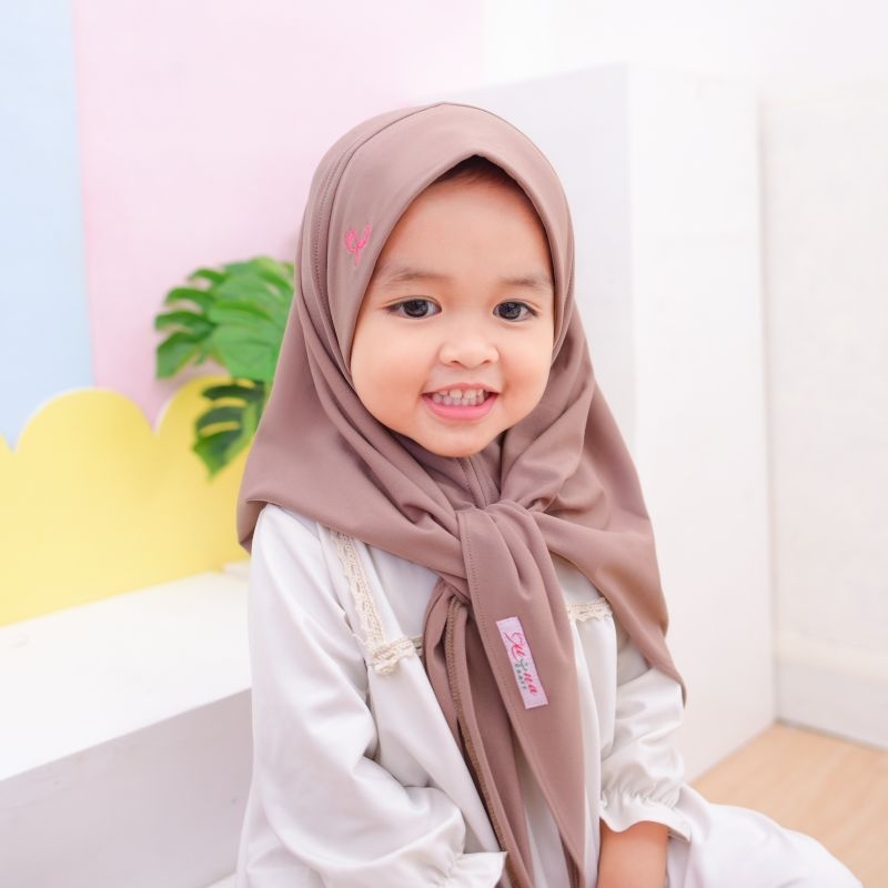 Hijab jilbab anak segitiga instan pet slim by lubna craft