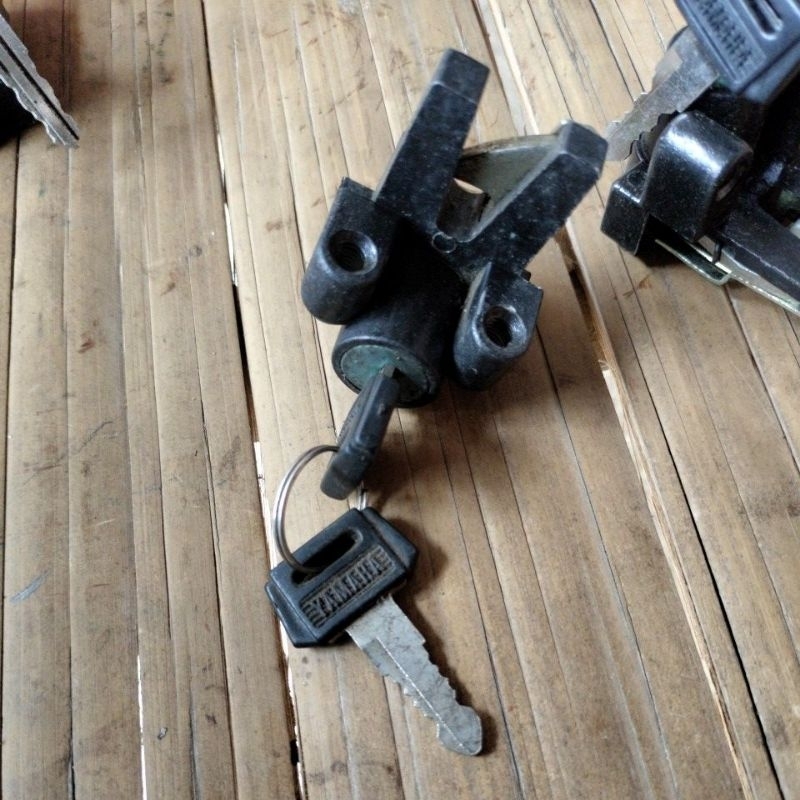 kunci jok yamaha v80 original