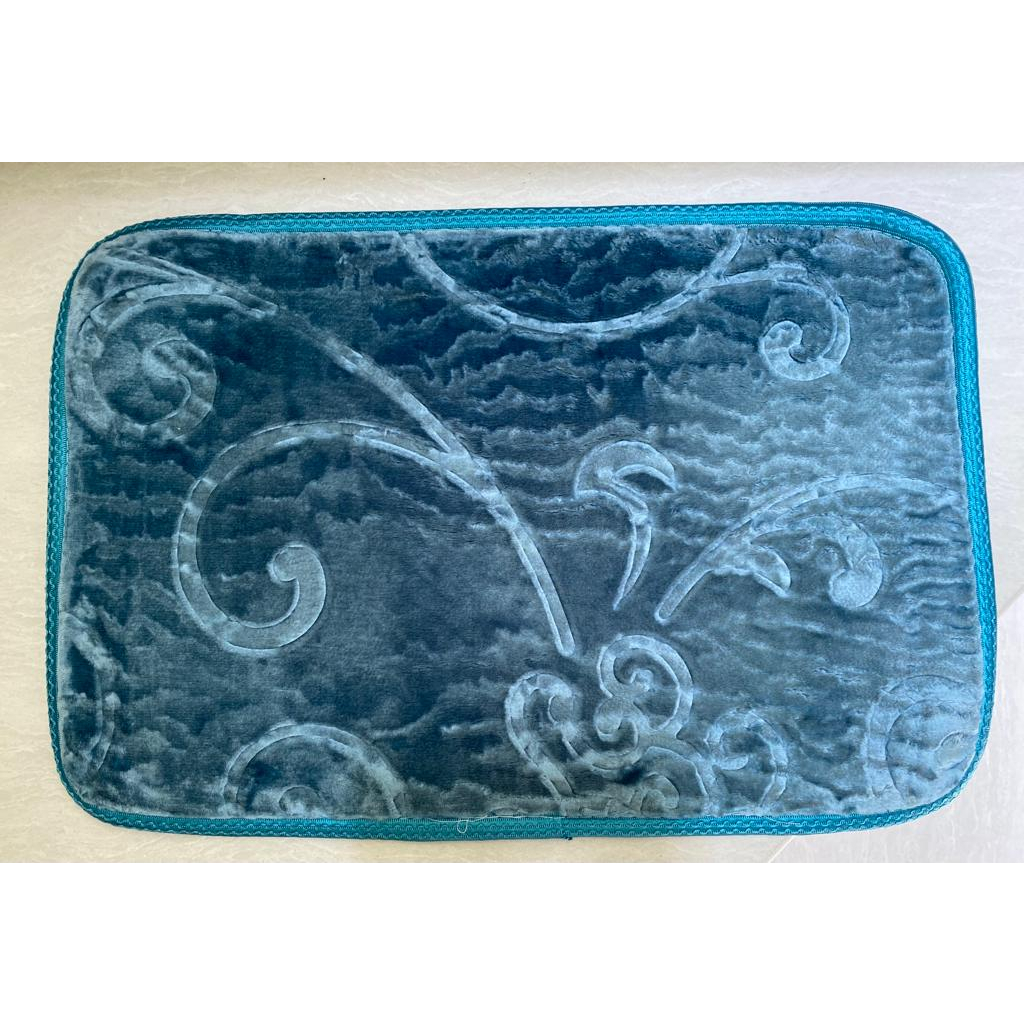 Keset Kaki Malaysia 40x60 Anti Slip Embos Polos / Corak Bahan Beludru