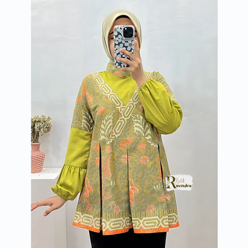 Blouse Batik Halus Motif Tiga Negeri Kombinasi Toyobo