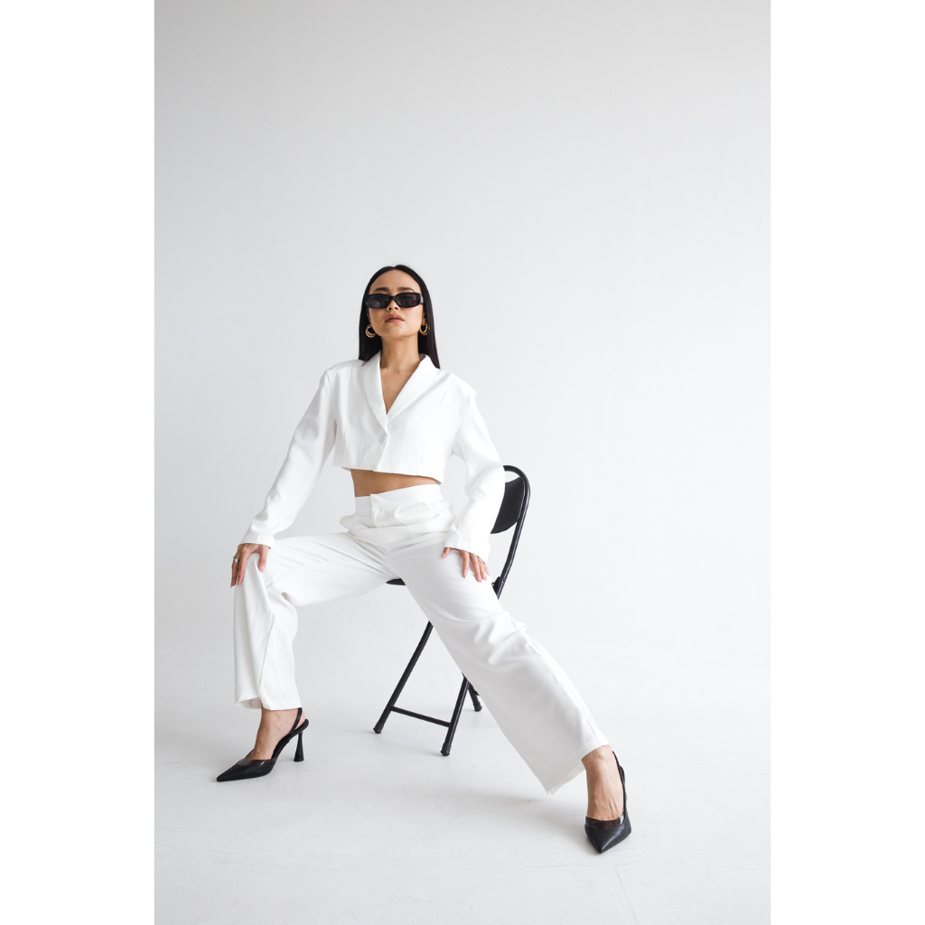 MADELYN ONE SET | Crop blazer | Baju set wanita | Setelan wanita | Blazer wanita | Korean blazer | C