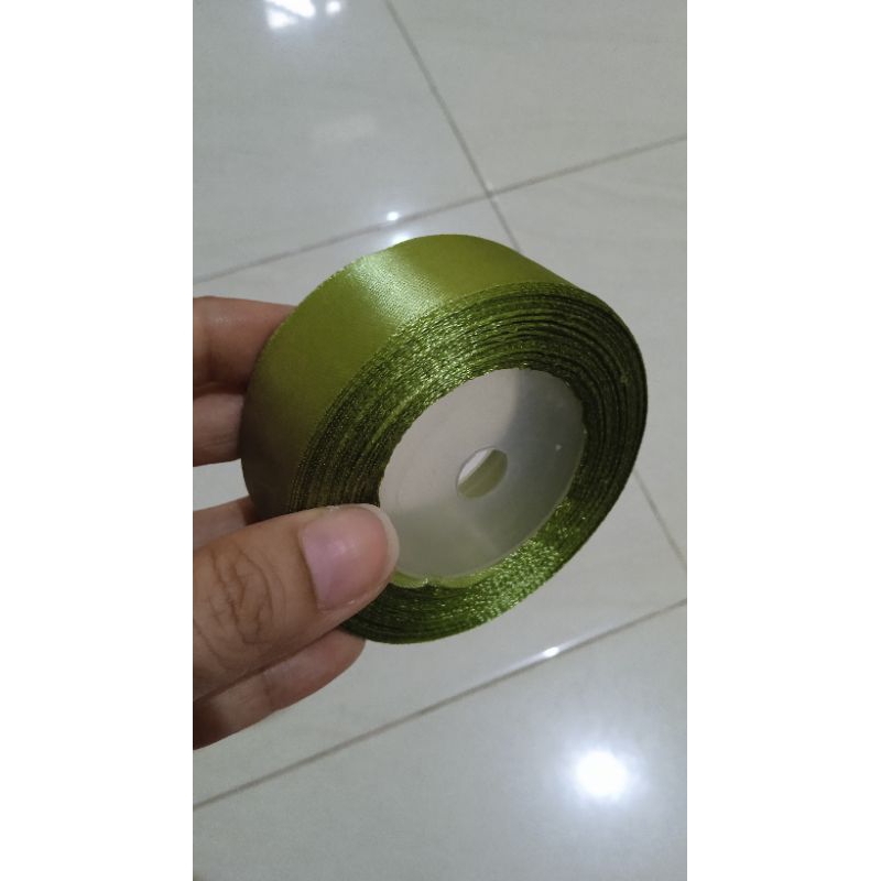 

pita satin 1 inch 2,5 cm