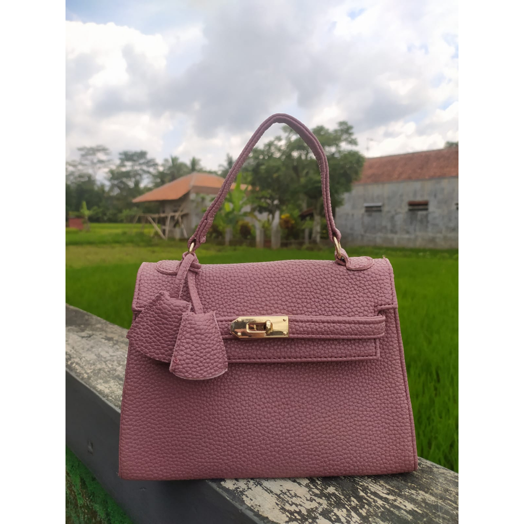 tas selempang wanita/ tas selempang 2 in 1/tas top handle bag/tas selempang murah/sling bag wanita/slingbag wanita murah/tas papirut/tas murah/slingbag murah/tas wanita/handbag