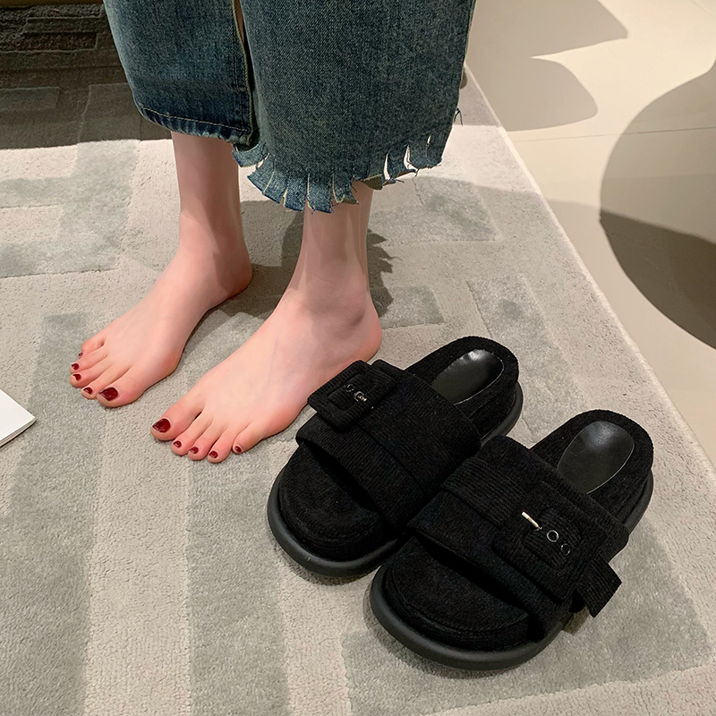 Dobeltop sandal wanita K155