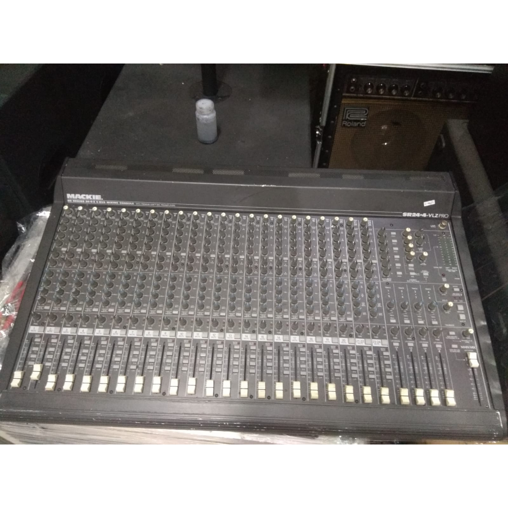 mixer mackie sr24.4 -vlz pro 24chanel
