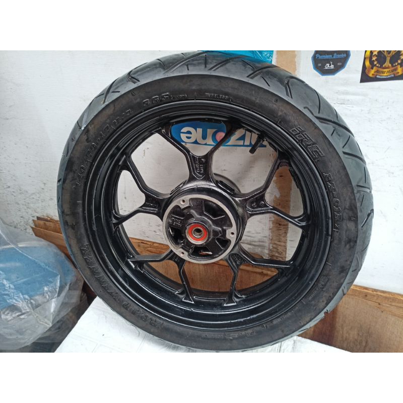 Velg pelek r25 r 25 mt25 mt 25 racing palang original ori copotan standar layak pakai kelengkapannya