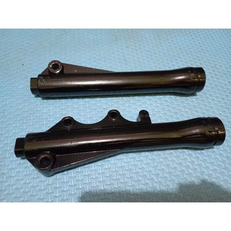 TABUNG SHOCKBREAKER DEPAN VEGA R LAMA  YAMAHA F1 ZR /VEGA R LAMA 4US ORI