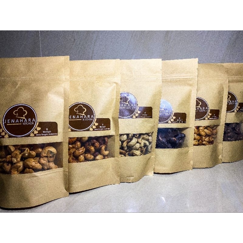 

Kacang Mete / Mede SUPER Asli Wonogiri Varian Rasa. Pouch, mudah di bawa.