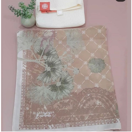 Ria Miranda scarf preloved