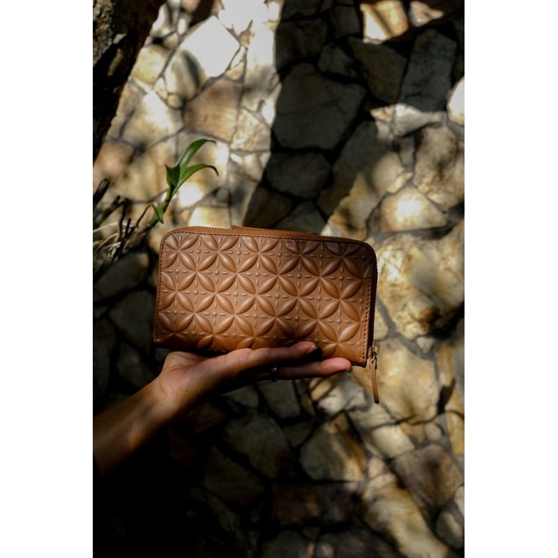 AIRA | EXCLUSIVE Ainun Wallet Batik Heritage
