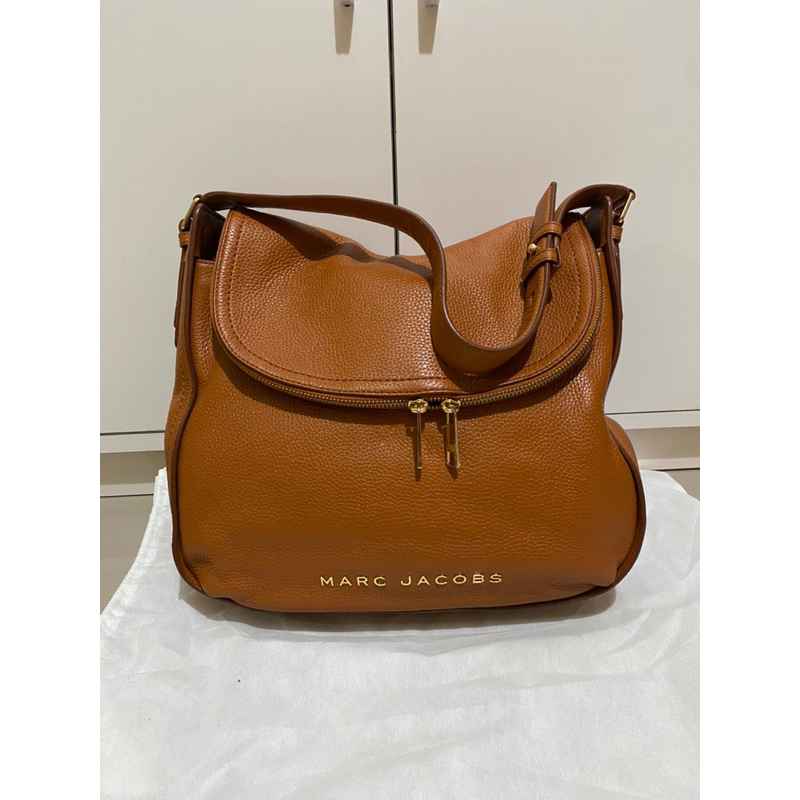 PRELOVED MJ GROOVE LARGE SMOKED ALMOND MARC JACOBS