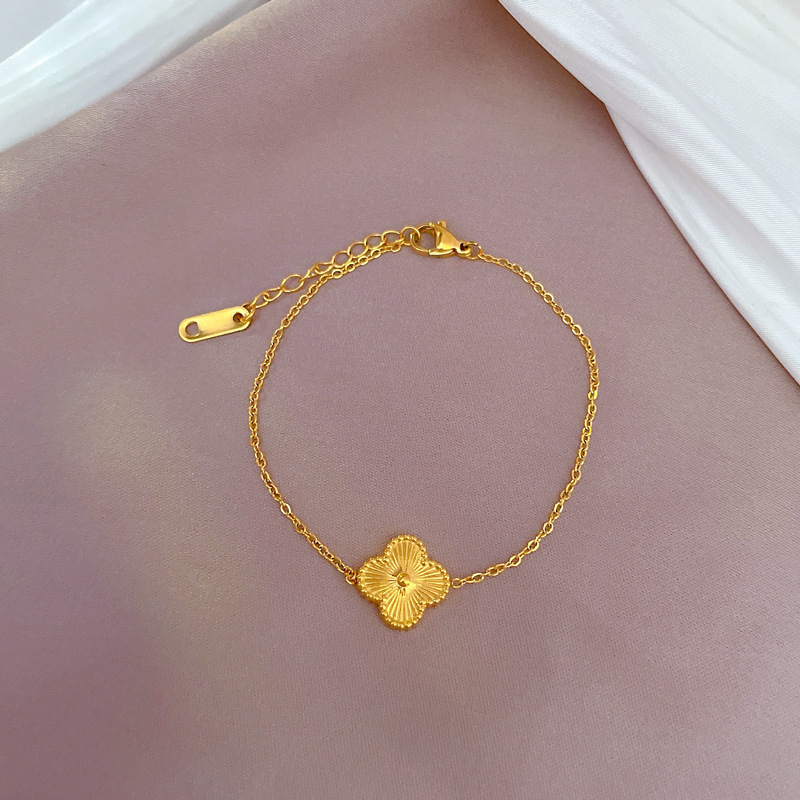 kalung anting dan gelang titanium bunga clover anti karat harga grosir bisa cod