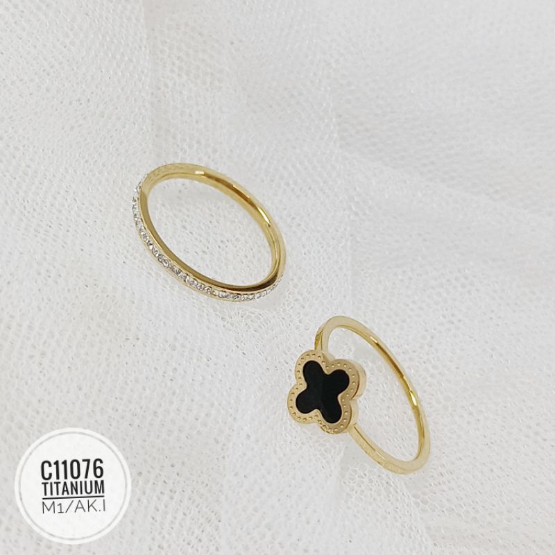 Cincin Titanium clover set 2 pcs C11076