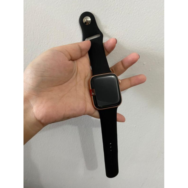 Apple watch series 5 44MM Second