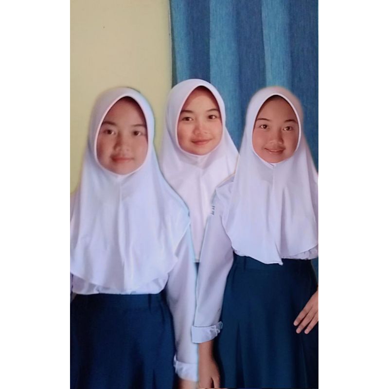 jilbab anak/keeudung sekolah anak smp/jilbab bergo anak sekolah/bahan spandek