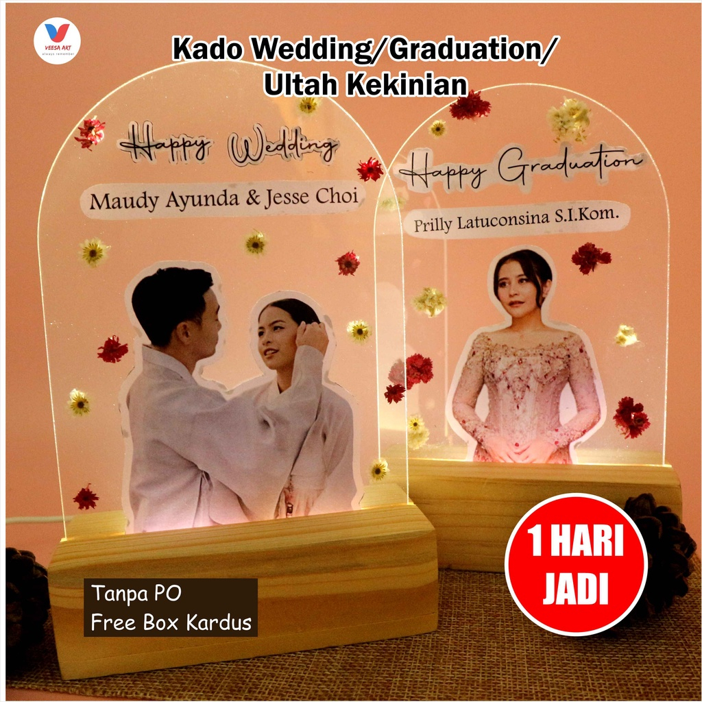 Kado Akrilik Led Custom Foto Estetik untuk Kado Wisuda Graduation Pernikahan: Hadiah Spesial Ulang Tahun yang Mengesankan Untuk Pacar Teman Cewek Wanita Cowok Cewek dengan Lampu Hias 3D Extra Paking Aman