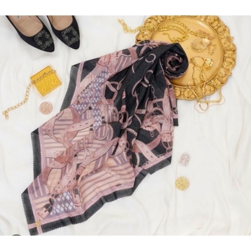 Buttonscraves Chain 2 La Bella Voile Square SMALL - Nera