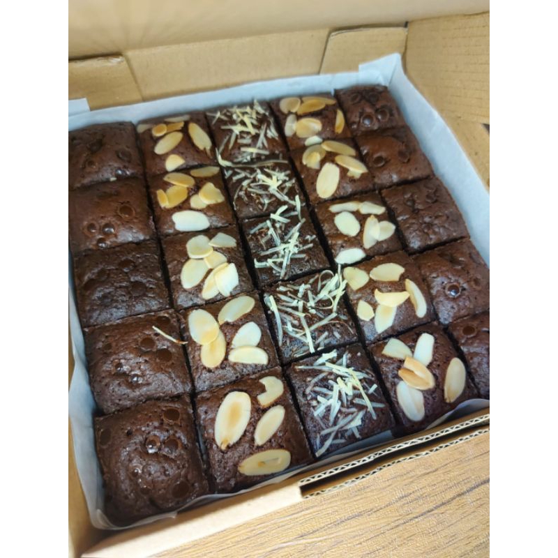 

Fudgy Browniew Ukuran 20×20