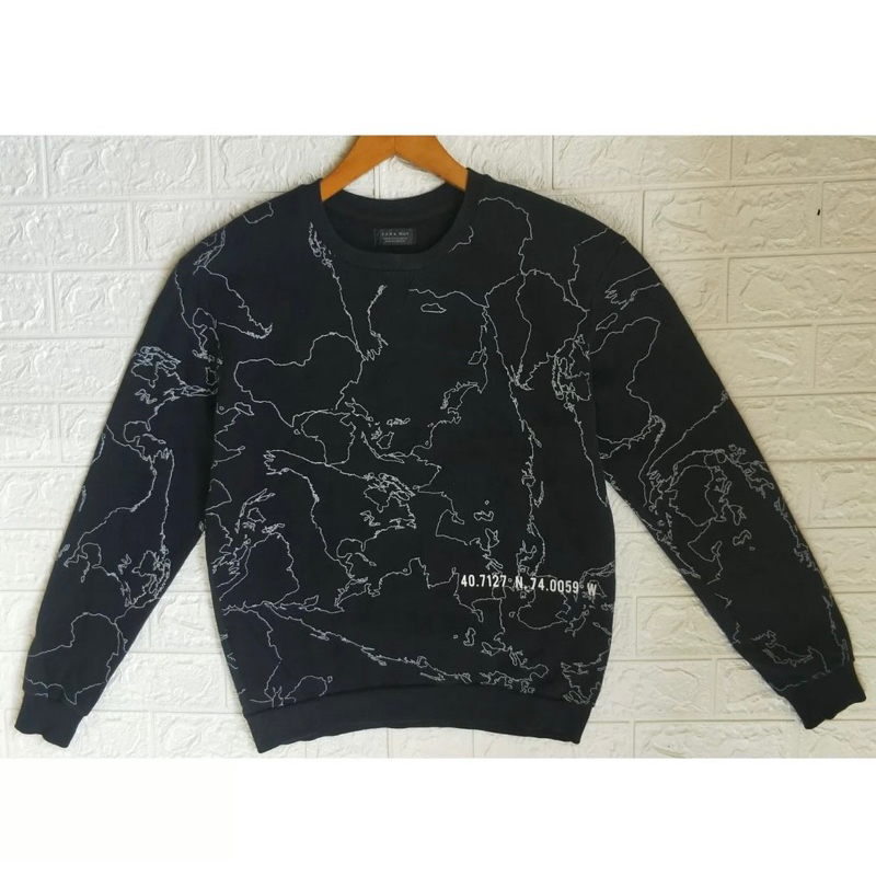 Zara Crewneck Man Map