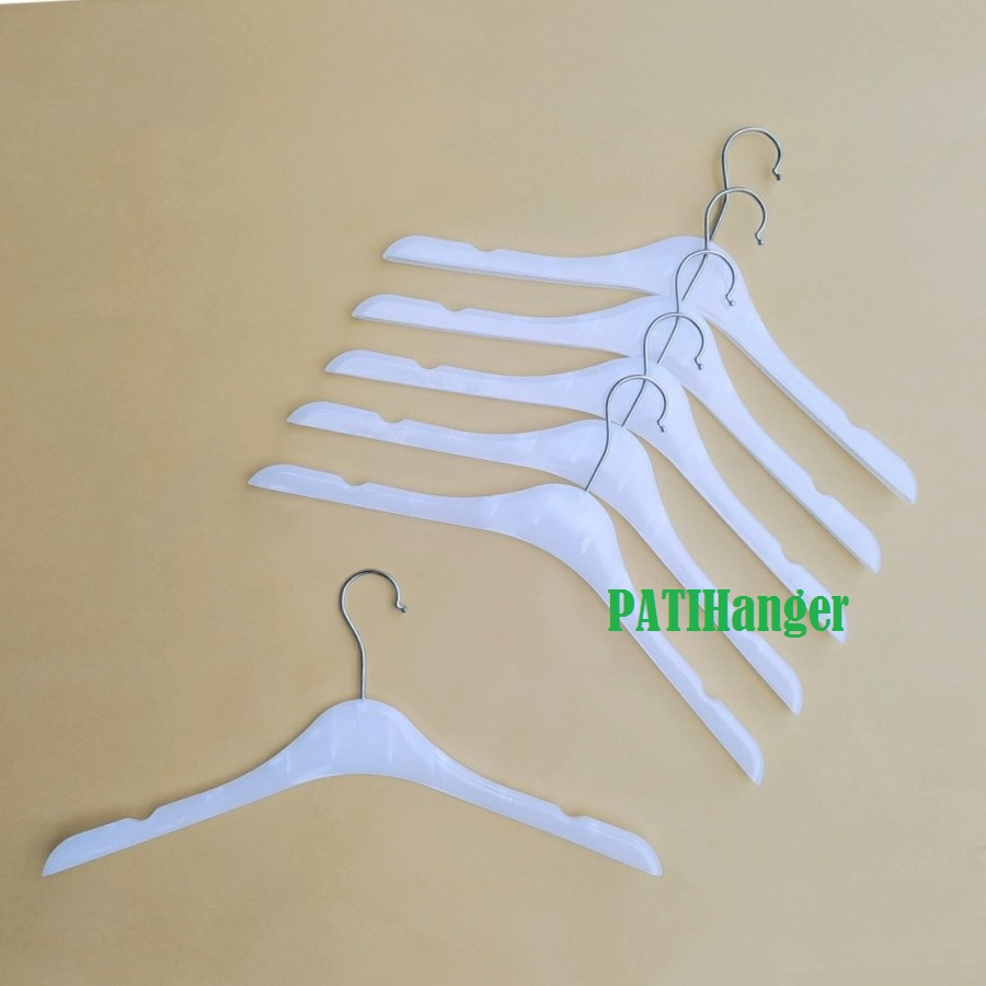 Hanger Dewasa Hitam dan Putih Plastik Berkualitas Tebal I Gantungan Baju 151 Koko I Batik I Jaket I Gamis I Kemeja I Jas  1pcs