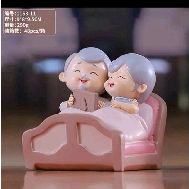 patung pajangan kakek nenek