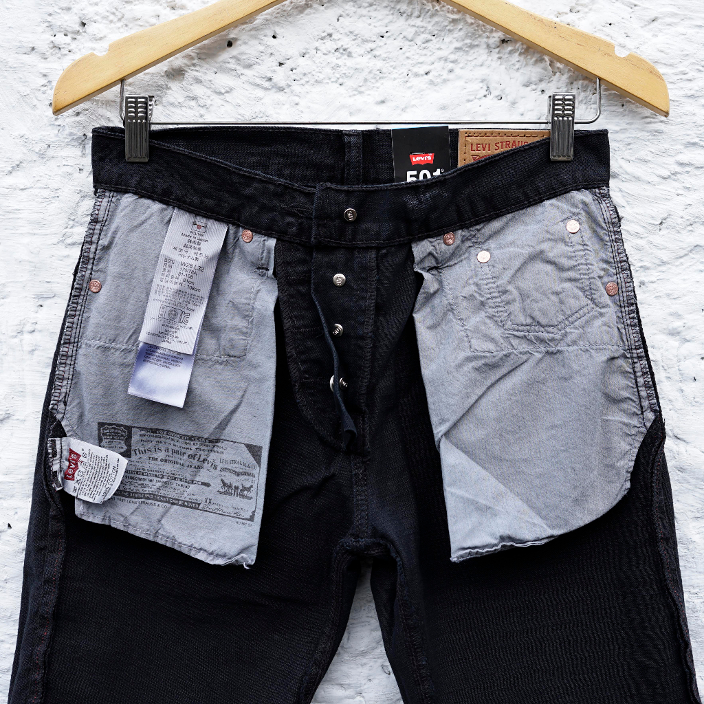 JEANS LEVI'S 501 KANCING - Jeans Pendek Pria Black Wash - Original Import