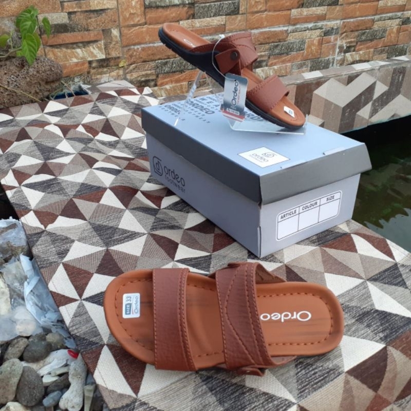 sandal pria casual uk 33-37 kwalitas original premium kekinian