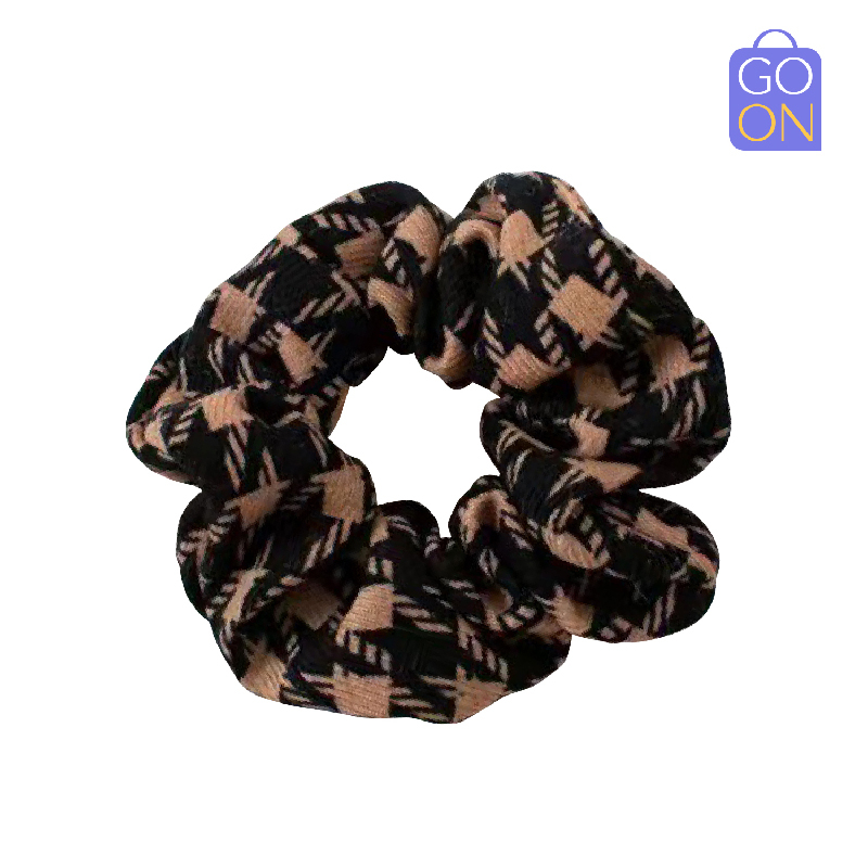 GO ONLINE Scrunchies Ukuran Kecil Pattern Kotak (Houndstooth) - Kunciran ikat rambut