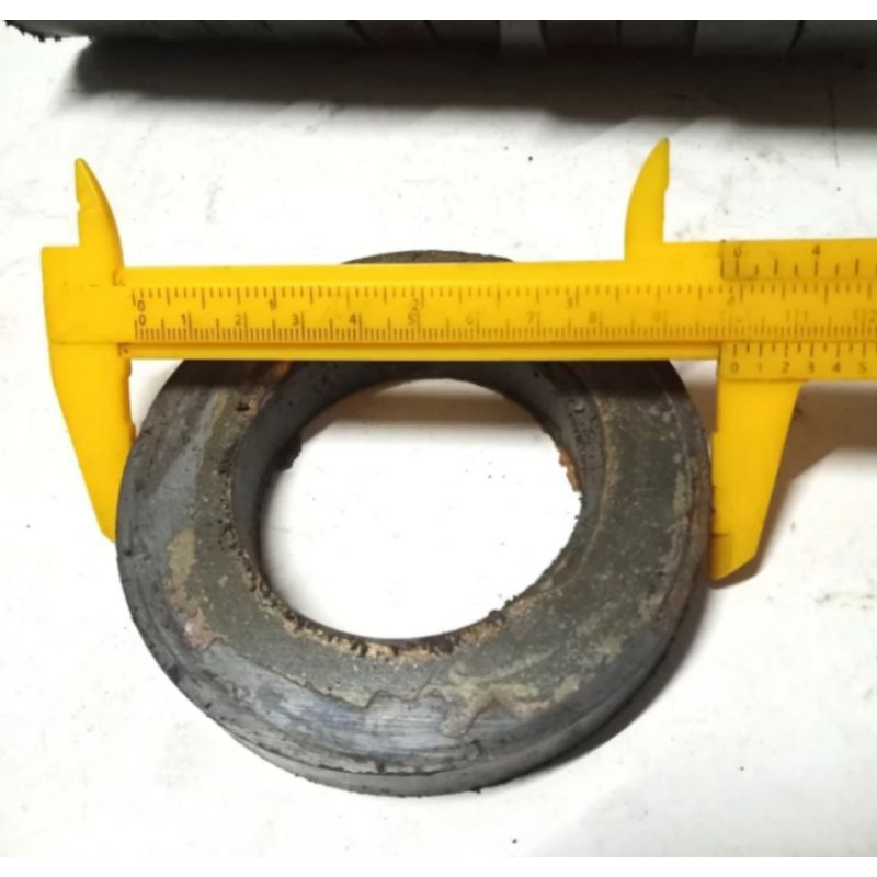 magnet bulat jenis ferite diameter 10cm