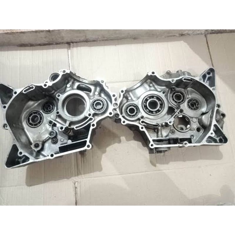 Crankcase kalter krengkes blok block nomer mesin tengah kanan kiri new vixion 1pa