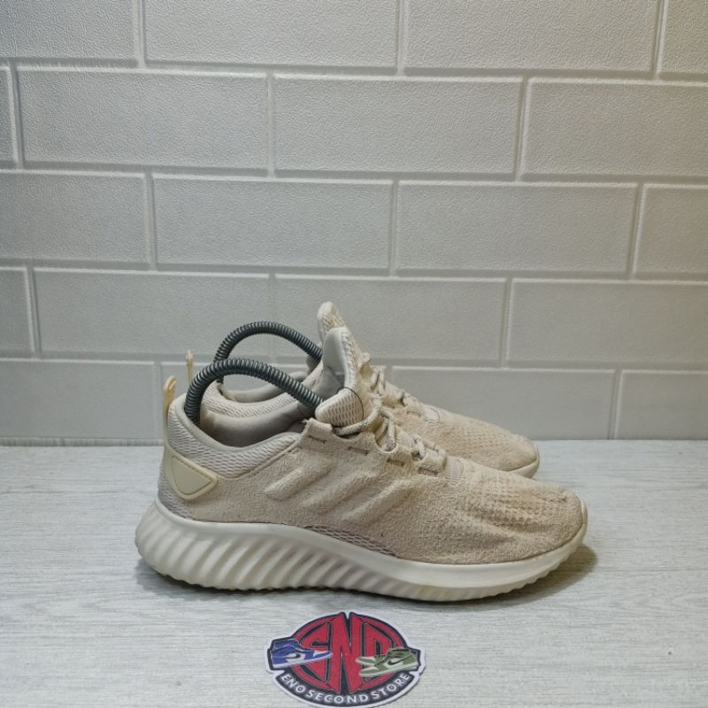 Sepatu Wanita Sneakers Keren Adidas Alphabounce CRw seken Original size 37