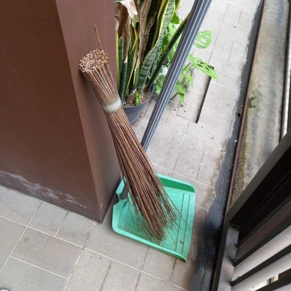 sapu lidi kelapa sapu lidi taman kebun