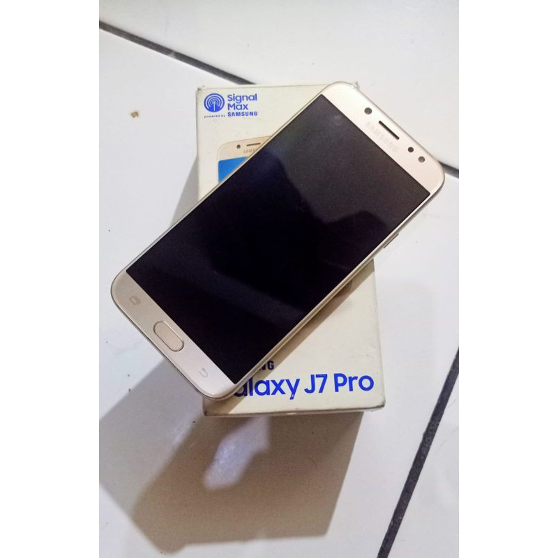 Samsung J7 Pro  Ram 3/32 Mati LCD