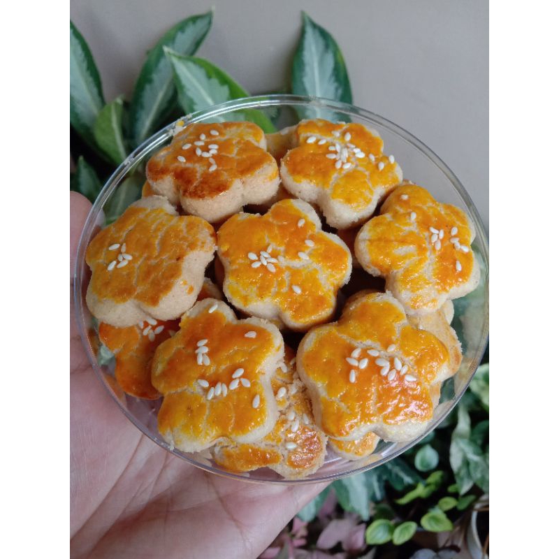 

Kue kacang premium