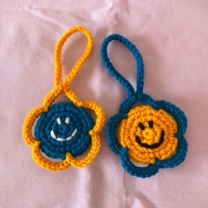 Bag charm | Gantungan Tas Smiley Flower