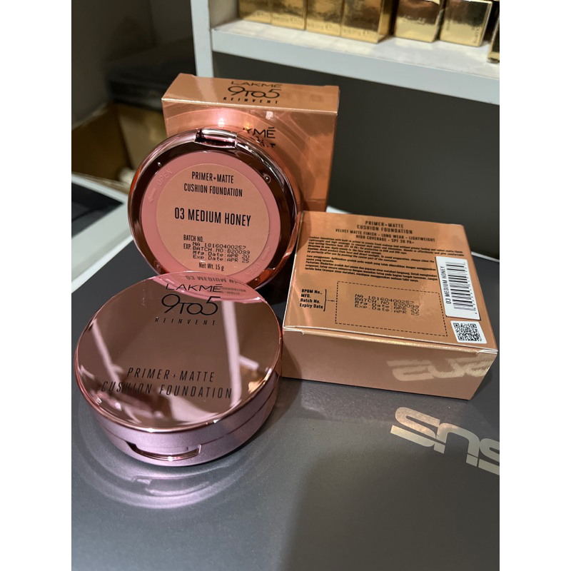 LAKME MAKEUP 9to5 Reinvent Primer + Matte CUSHION Foundation (03 Medium Honey)
