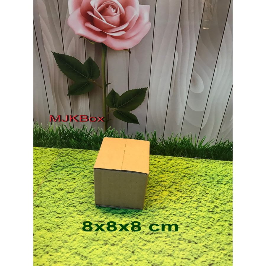 

kardus karton box uk.8x8x8 cm....ST ,,untuk packing MODEL INDOMIE