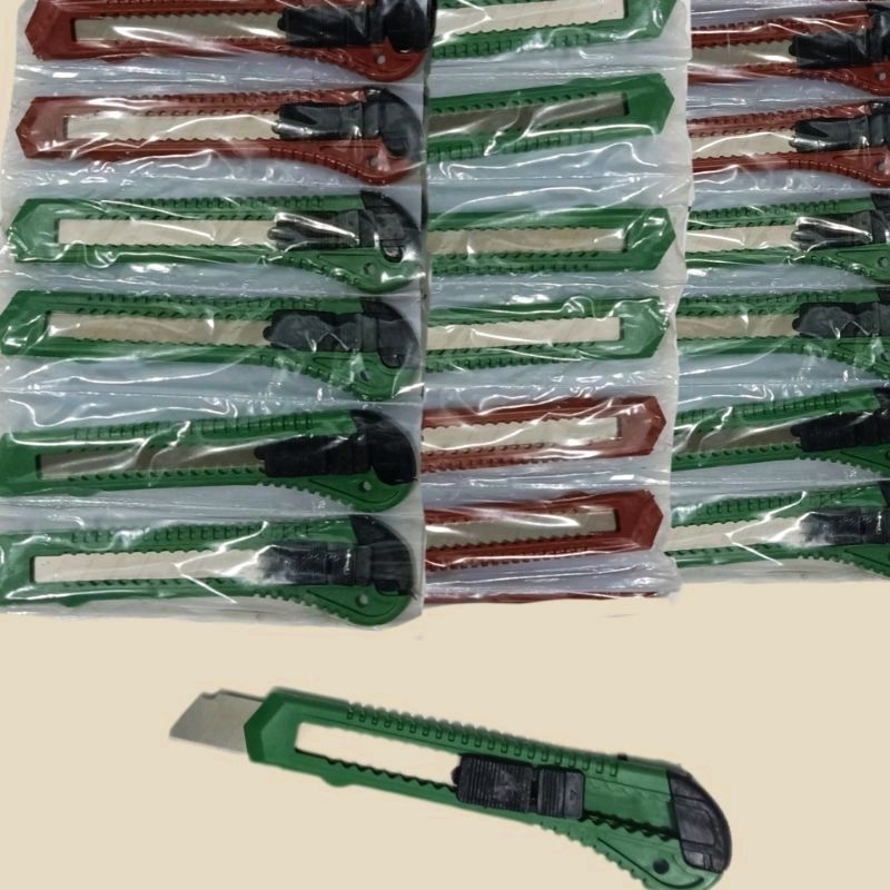 

Cutter murah untuk bahan packing 1 lusin (12pcs)
