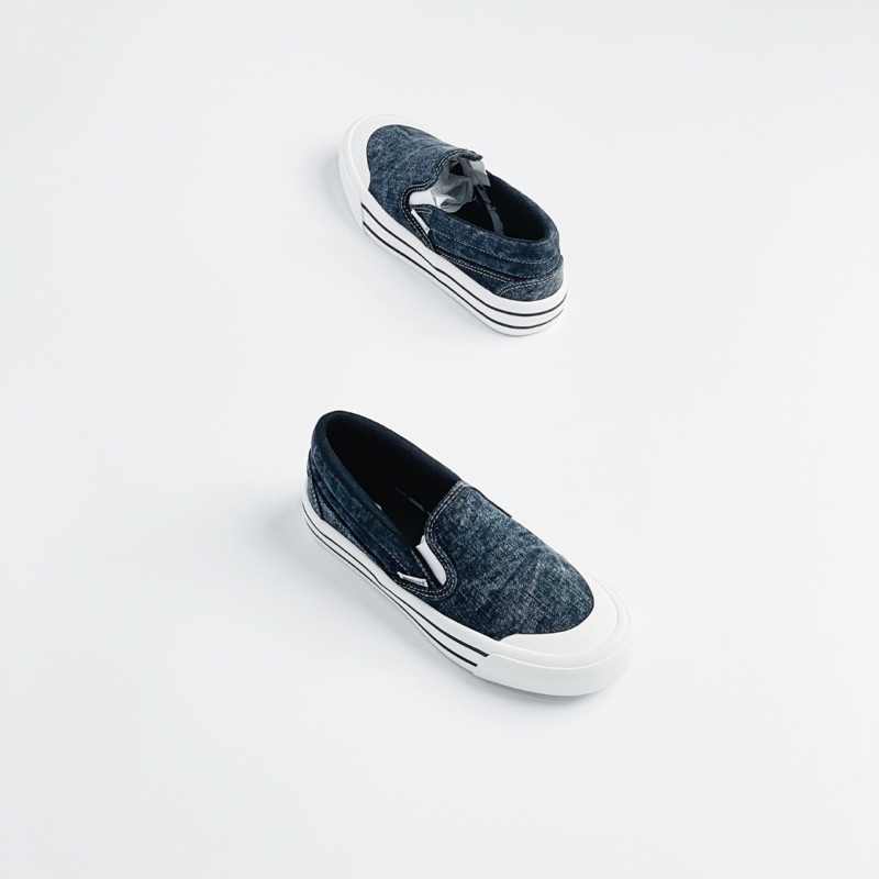 SIDSNEAKS Sepatu Slip On Pria Exelas Hugo Denim Wash R/B Stripe