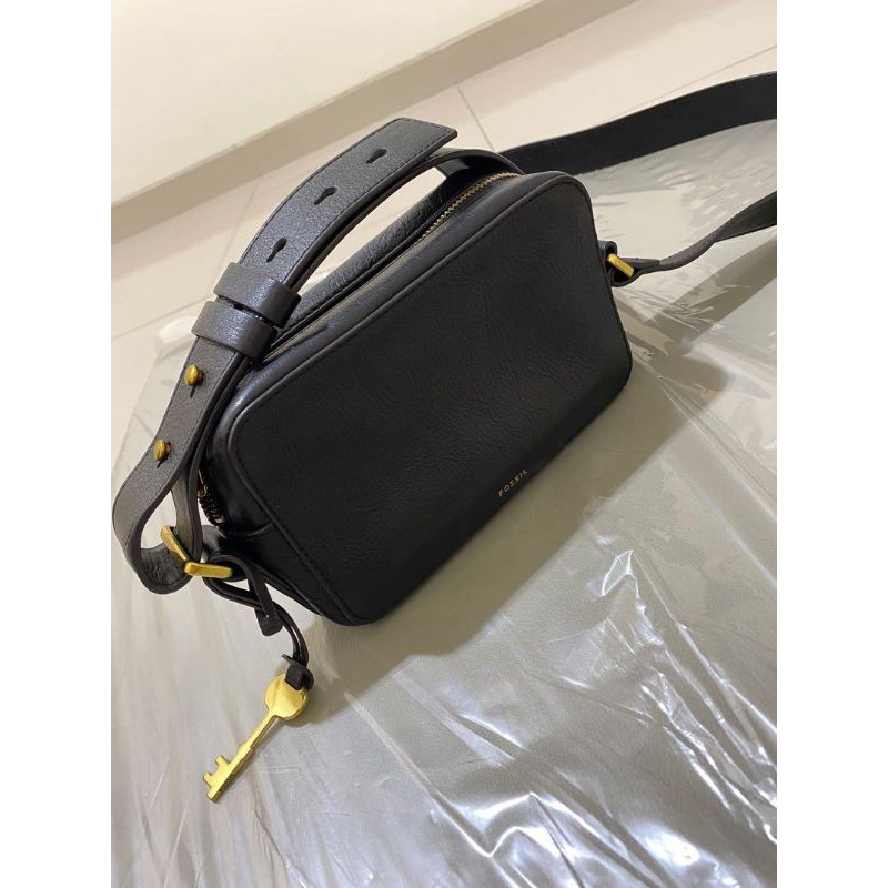 Tas Selempang Wanita Fossil Billie Black Crossbody
