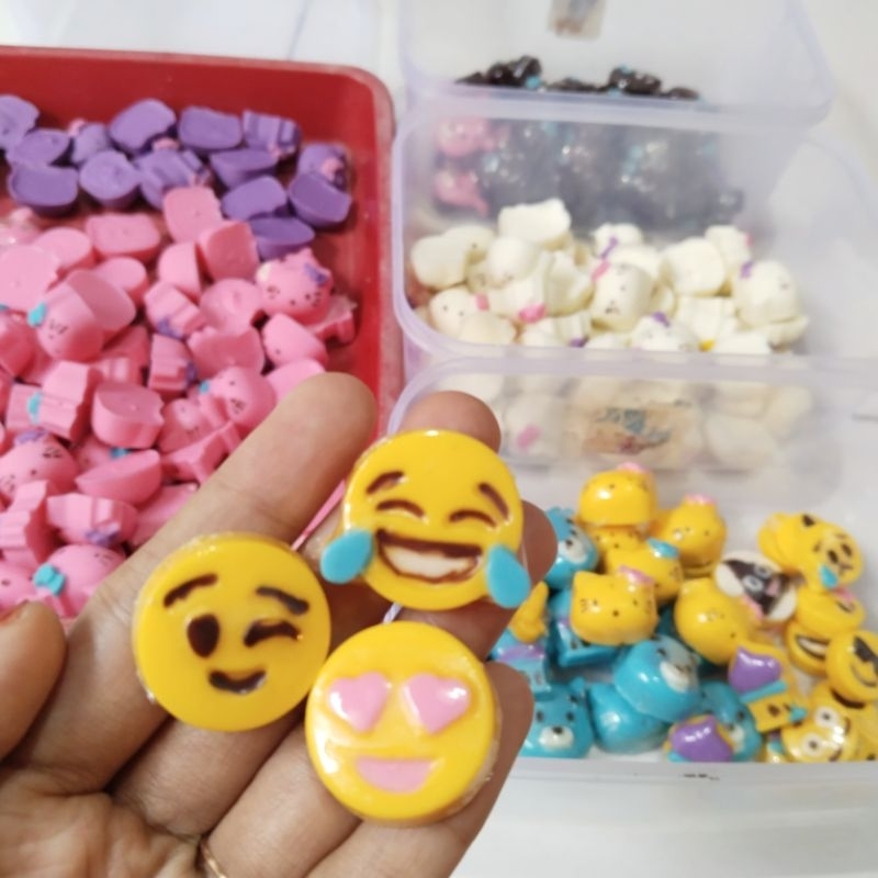 

coklat karakter