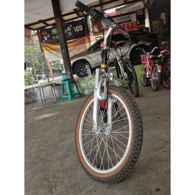 sepeda mtb 20 polygon rush 6 speed second