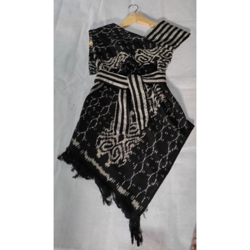 Dress tenun anak kekinian-Dress tenun anak perempuan-Dress anak modern-Dress tenun anak populer-Dres