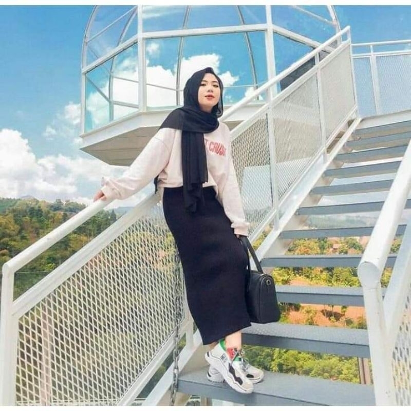 Rok Span rajut serian hitam saja / Rok rajut kekinian bisa untuk ngantor