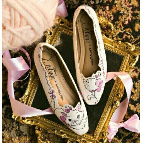 Kaerysleika x Marie Cat - Duchess Square Pointy Cloud