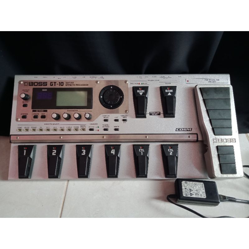 efek BOSS GT10 Like new