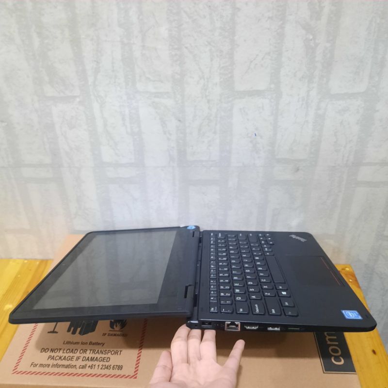 Laptop 2 in 1 Lenovo Thinkpad Yoga 11e Bisa dilipat jadi Tablet TOUCHSCREEN Celeron N4100 Ram 4GB SSD 128GB ok