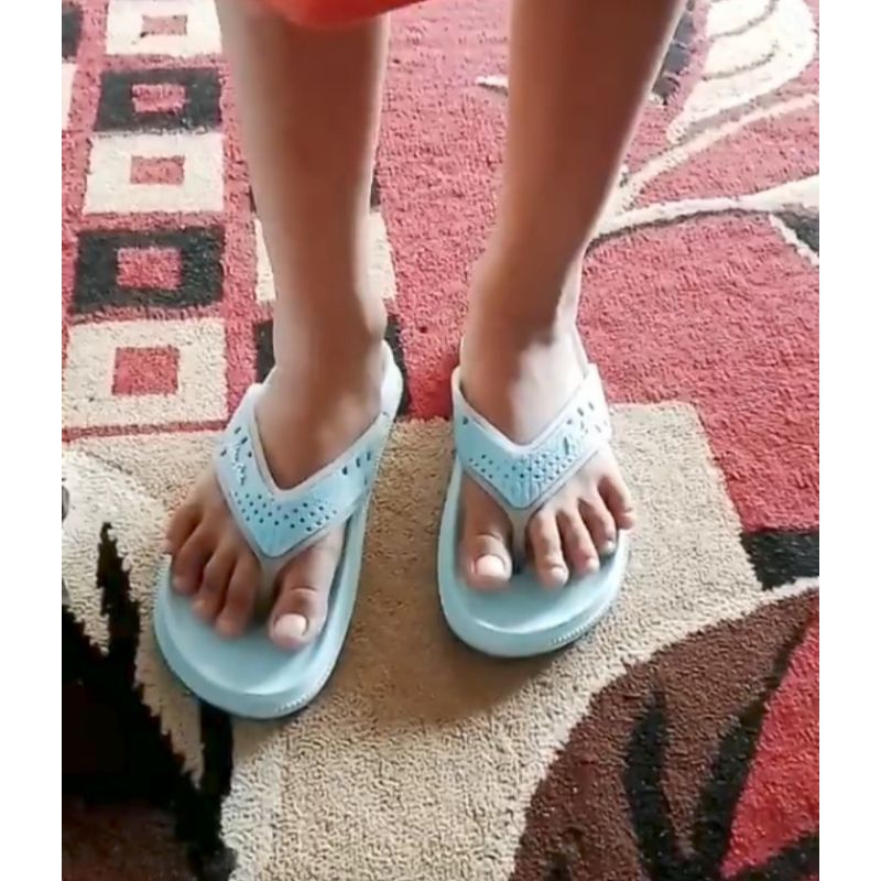 Sandal jepit anak perempuan new era